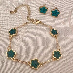 🆕Clover bracelet and earrings set
